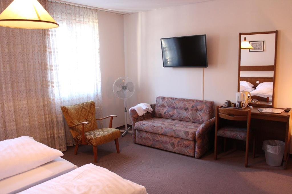 Bahnhof Hotel Интерлакен Стая снимка